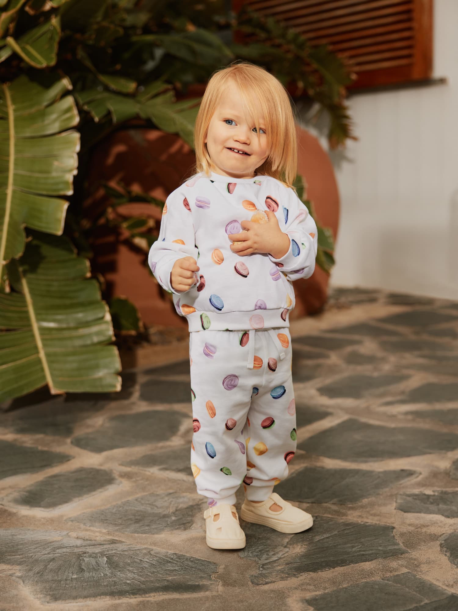 Molo Disc Sweatshirt - Funny Macarons