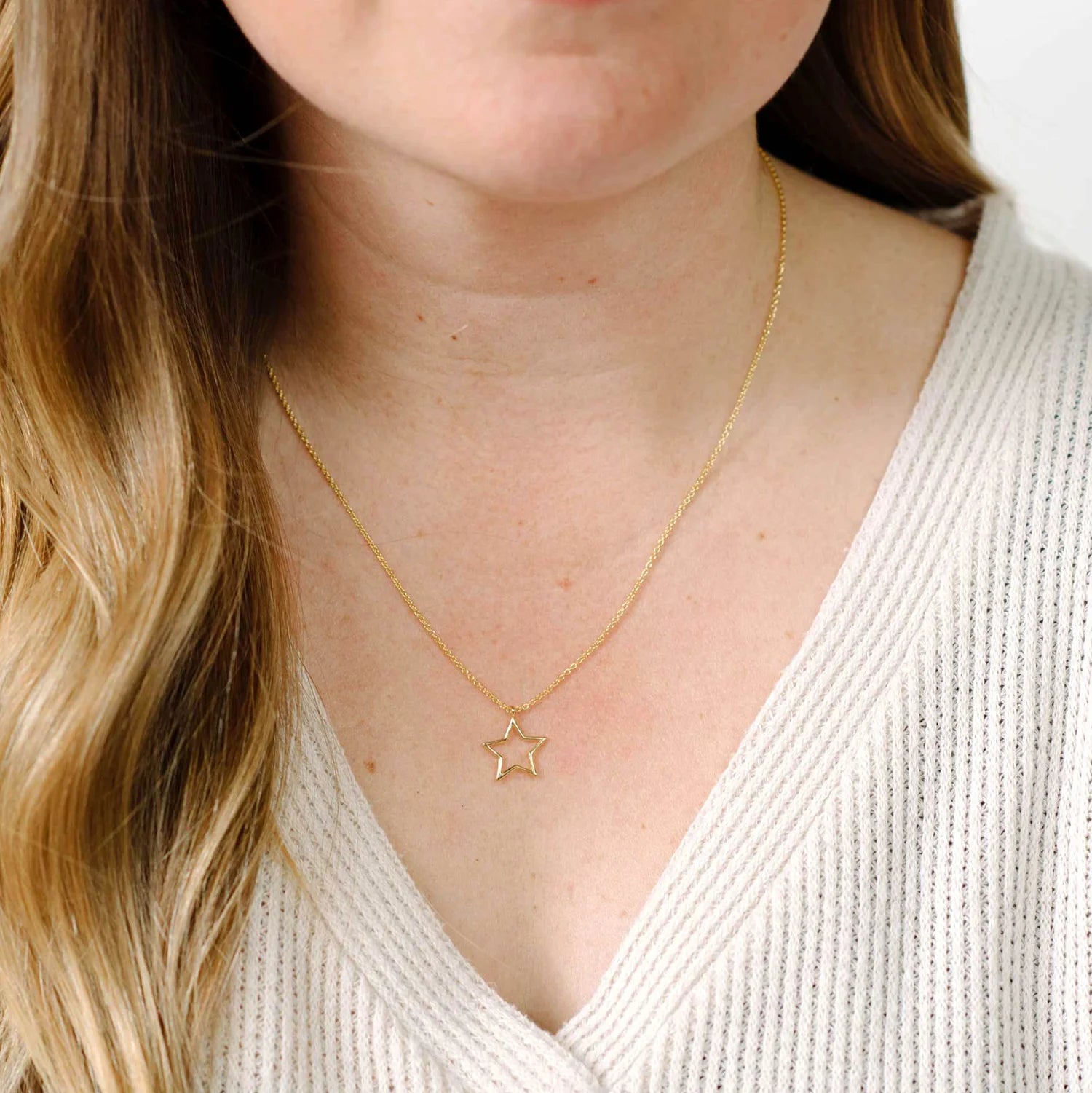 Helmsie Star Single Necklace 18"