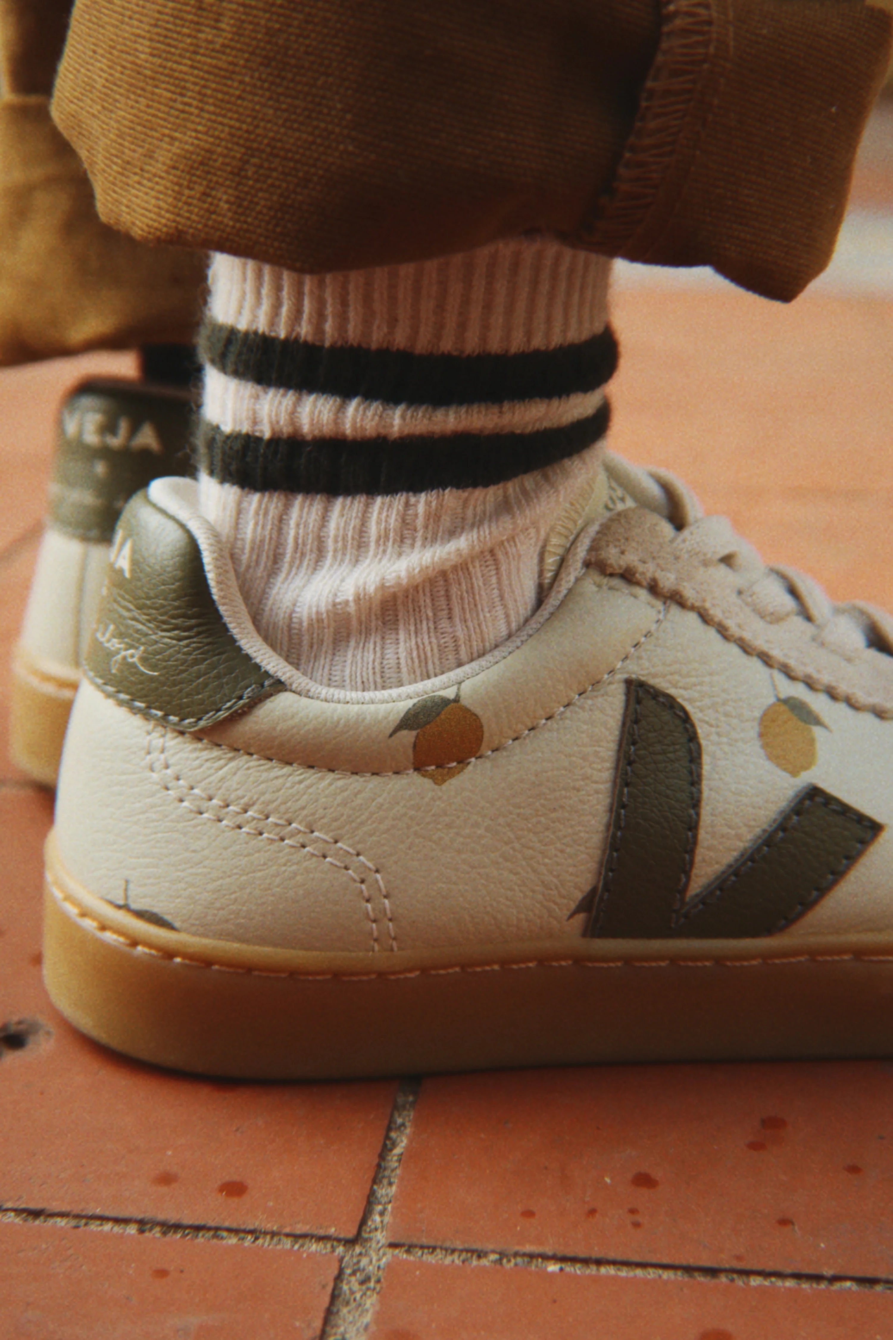 Veja X Konges Sløjd Small Volley Leather Sneakers - Lemon Argile