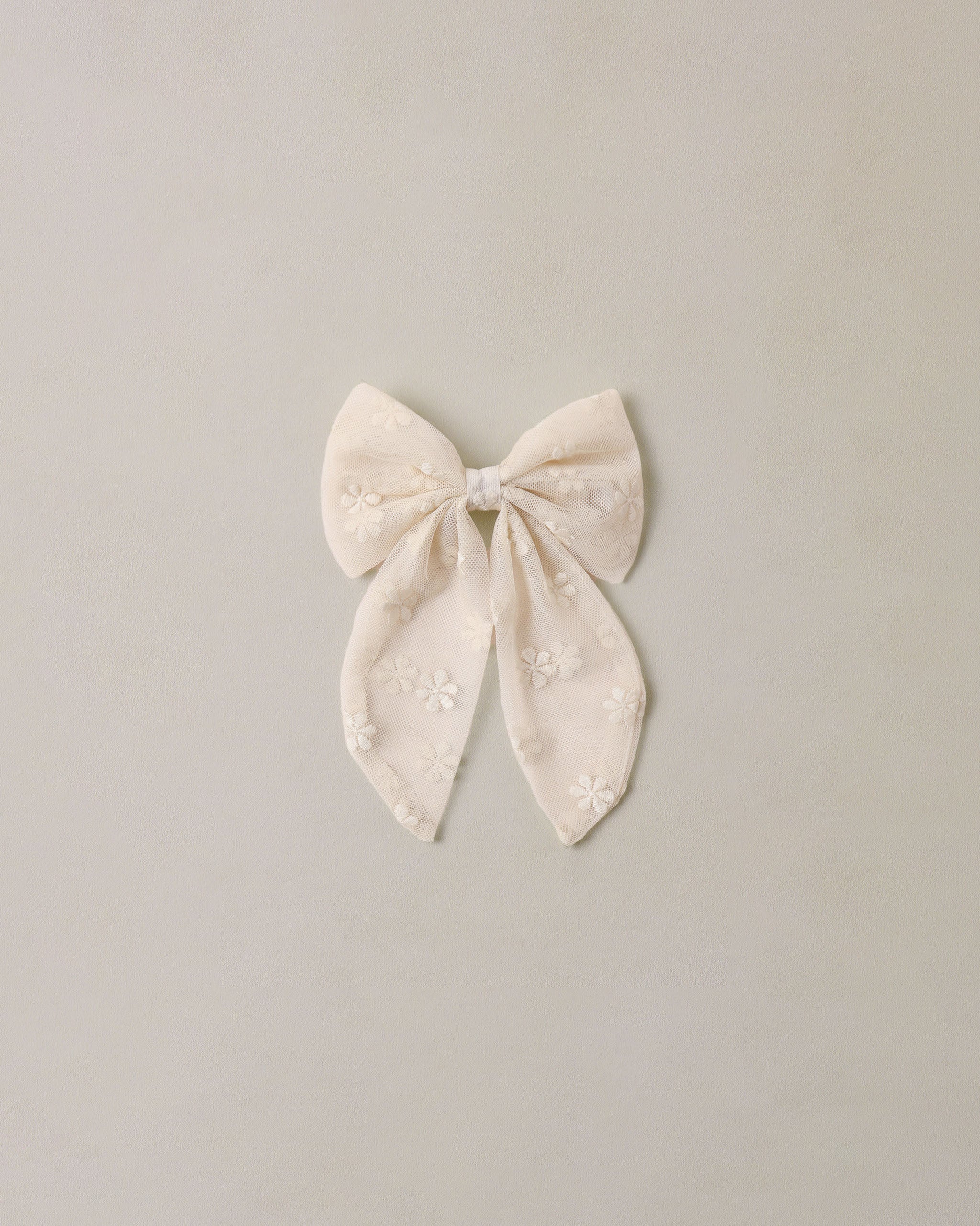 Noralee Everly Bow - Embroidered Daisy