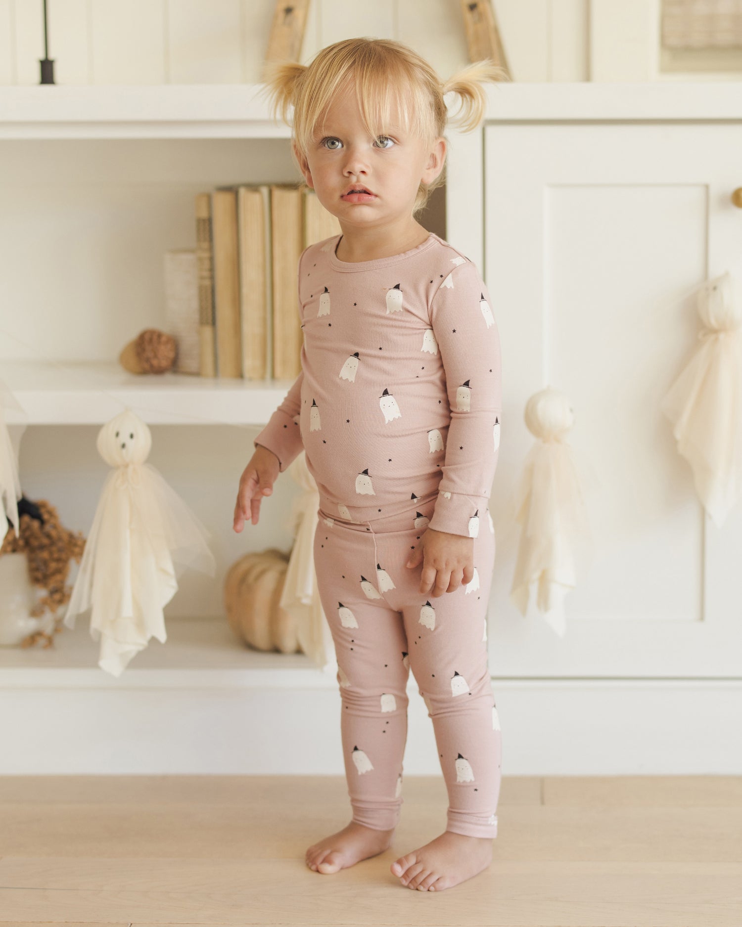 Quincy Mae Bamboo Pajama Set - Pink Ghosts