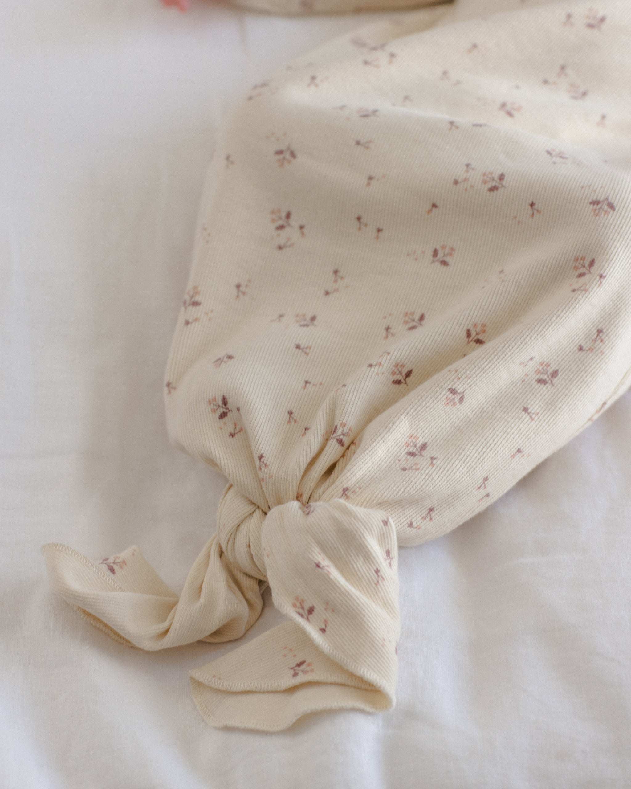Quincy Mae Knotted Baby Gown + Hat Set - Fall Ditsy