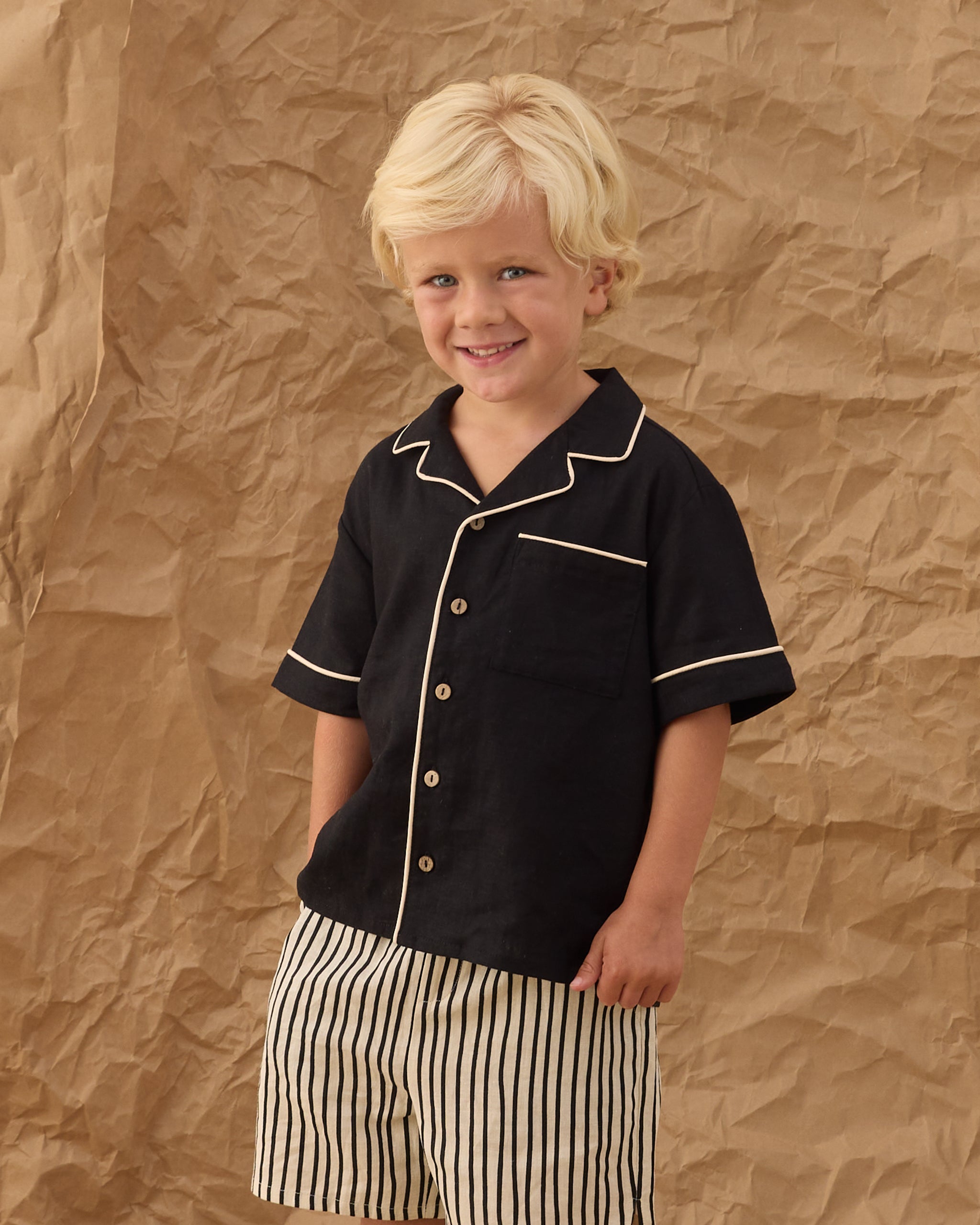 Rylee + Cru Lapel Collared Shirt - Black