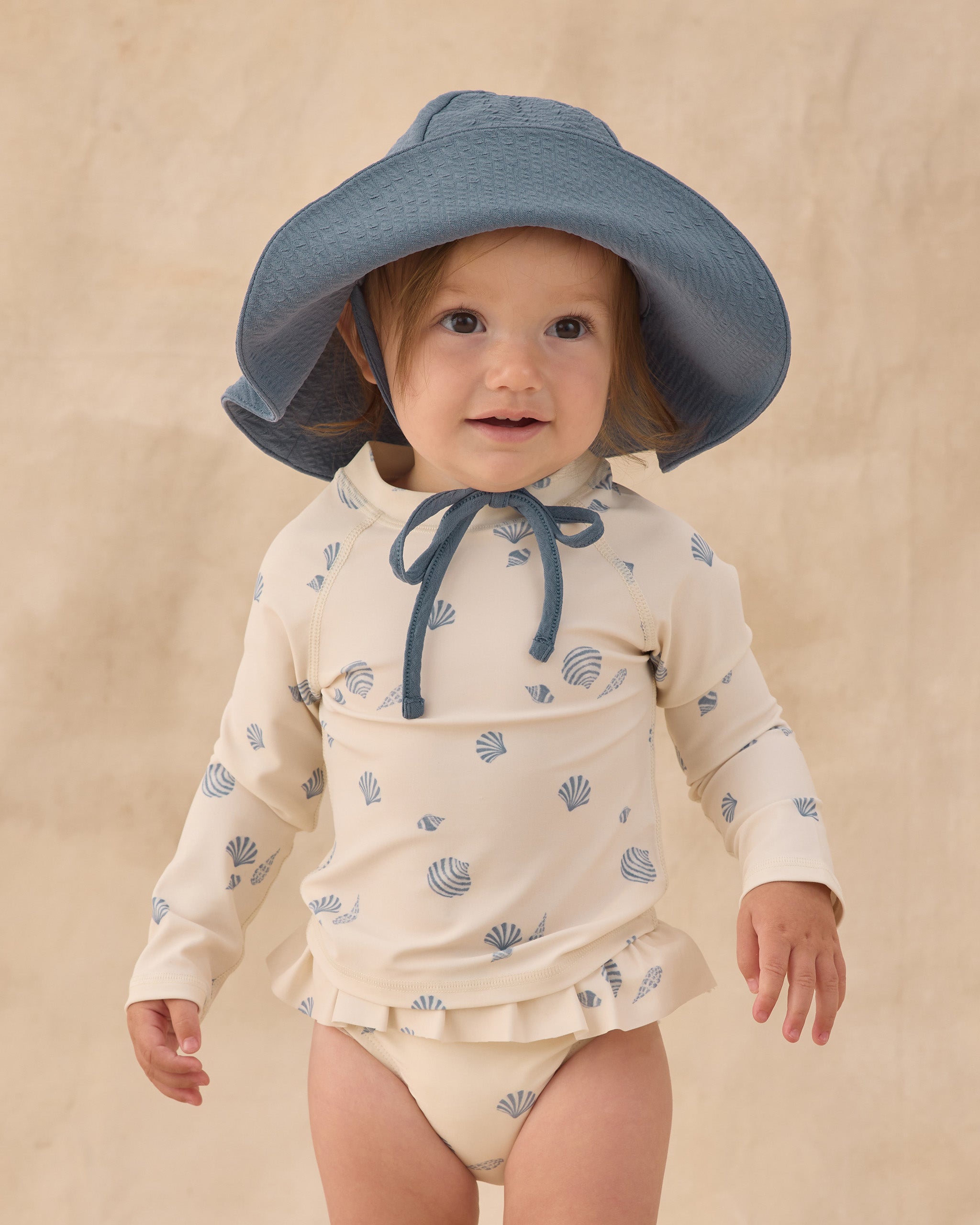 Rylee + Cru Rashguard Girls Set - Seashells