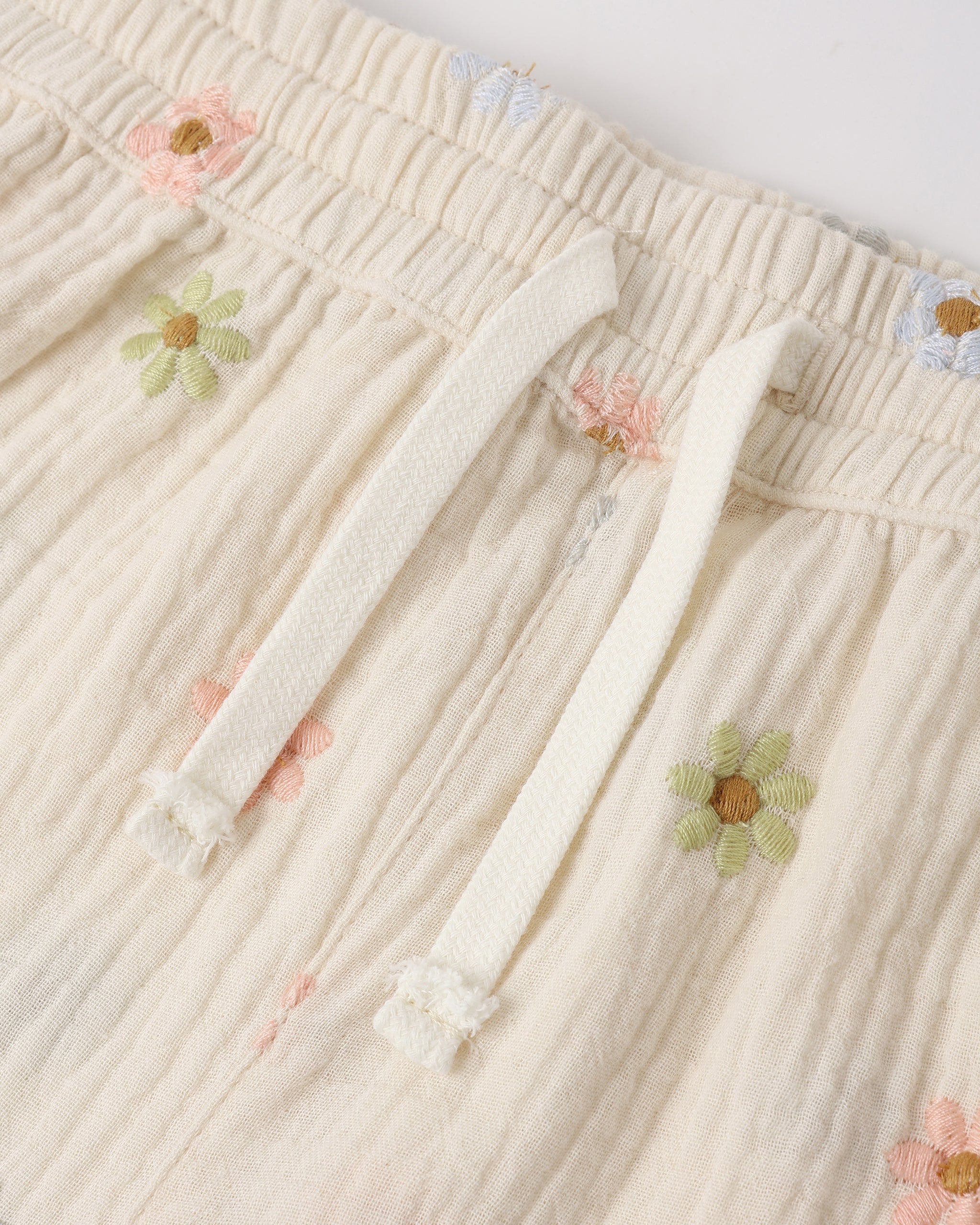 Rylee + Cru Kayli Set - Embroidered Daisies