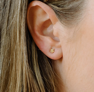 Helmsie Tiny Star Earrings