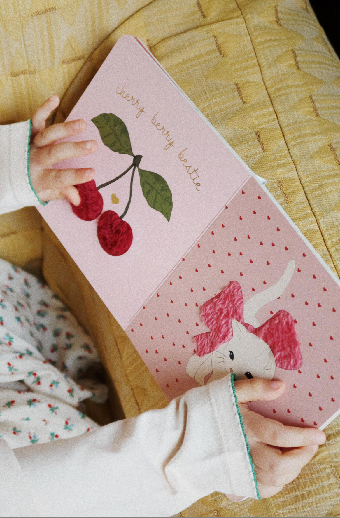 Konges Sløjd Touch And Feel Book - Unicorn