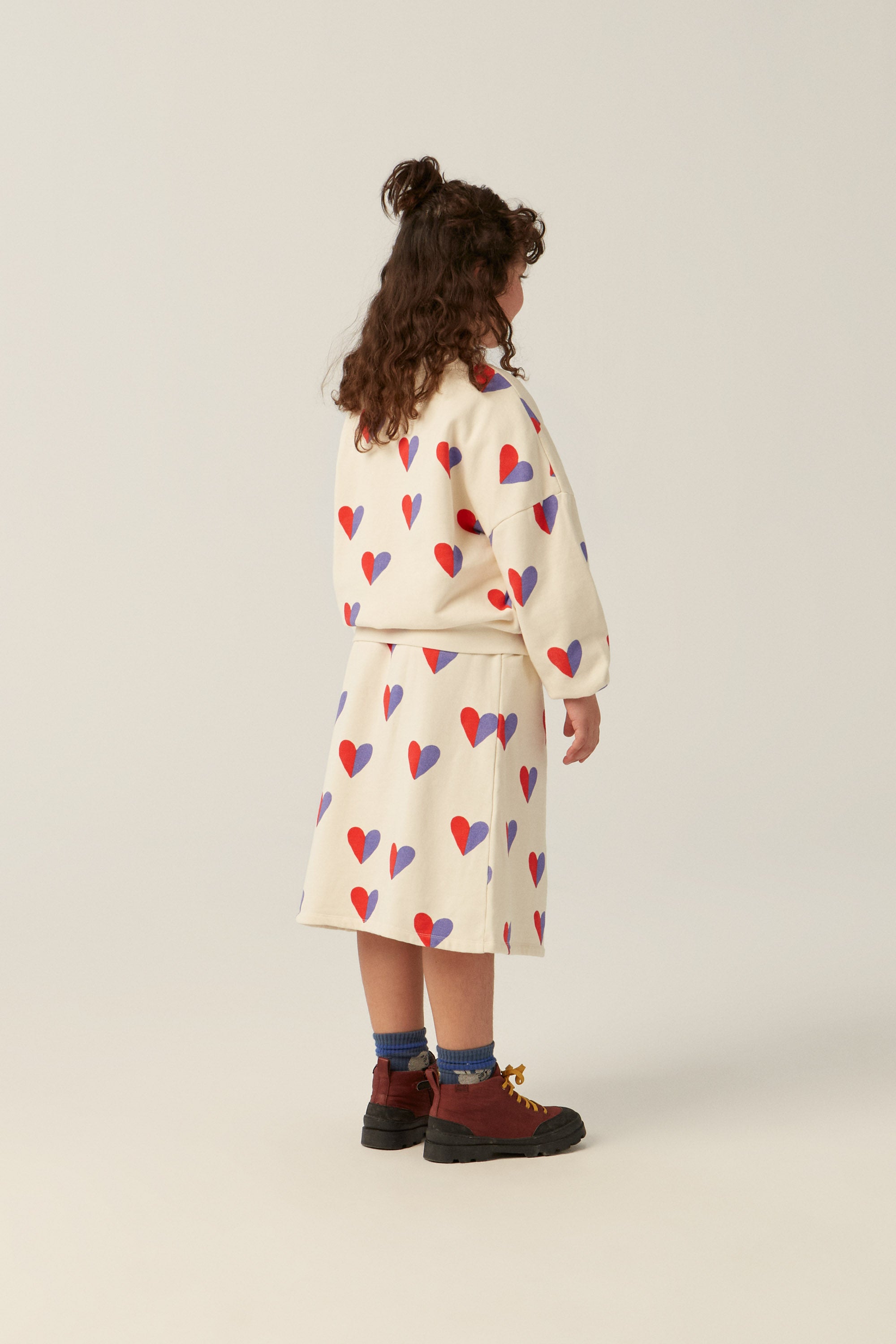 The Campamento Bicolor Hearts Sweatshirt - Ecru
