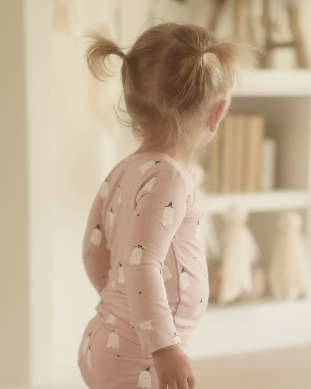 Quincy Mae Bamboo Zip Footie - Pink Ghosts