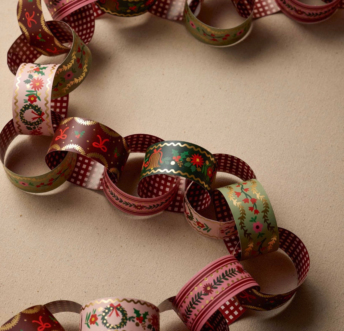 Rifle Paper Co. Paper Chain Kit - Holly Jolly