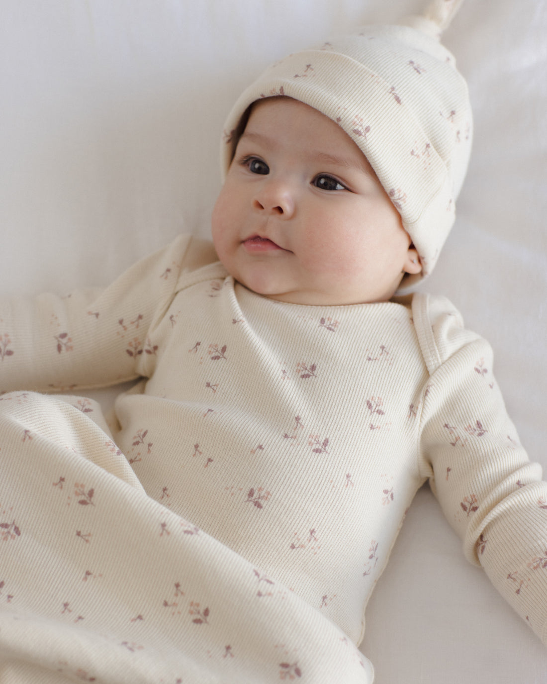 Quincy Mae Knotted Baby Gown + Hat Set - Fall Ditsy