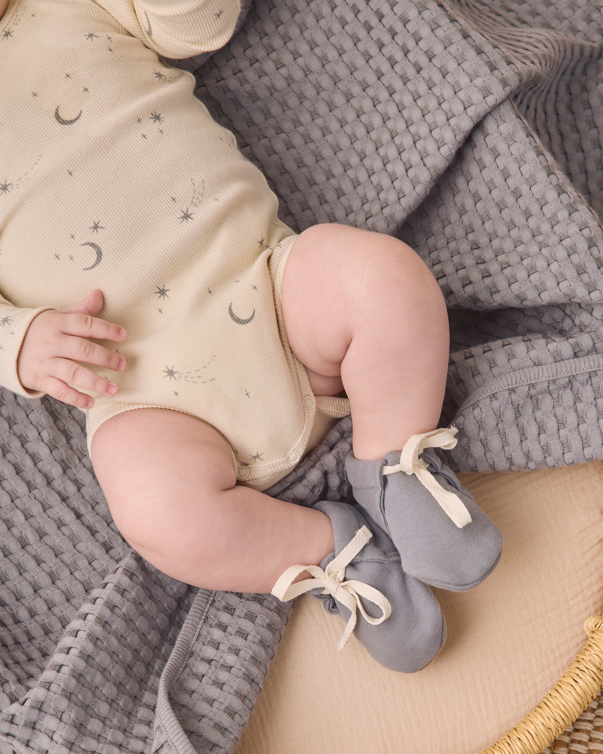Quincy Mae Baby Booties - Cloud