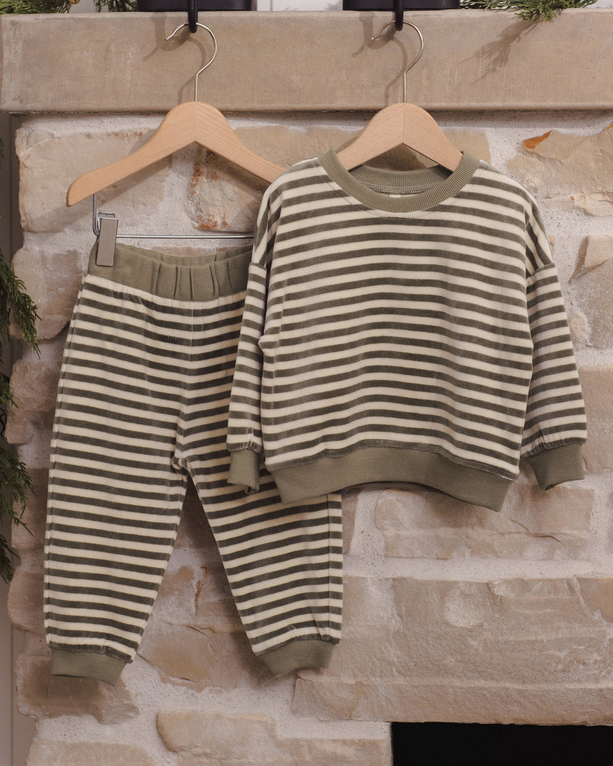 Quincy Mae Velour Relaxed Sweatpant - Spruce Stripe