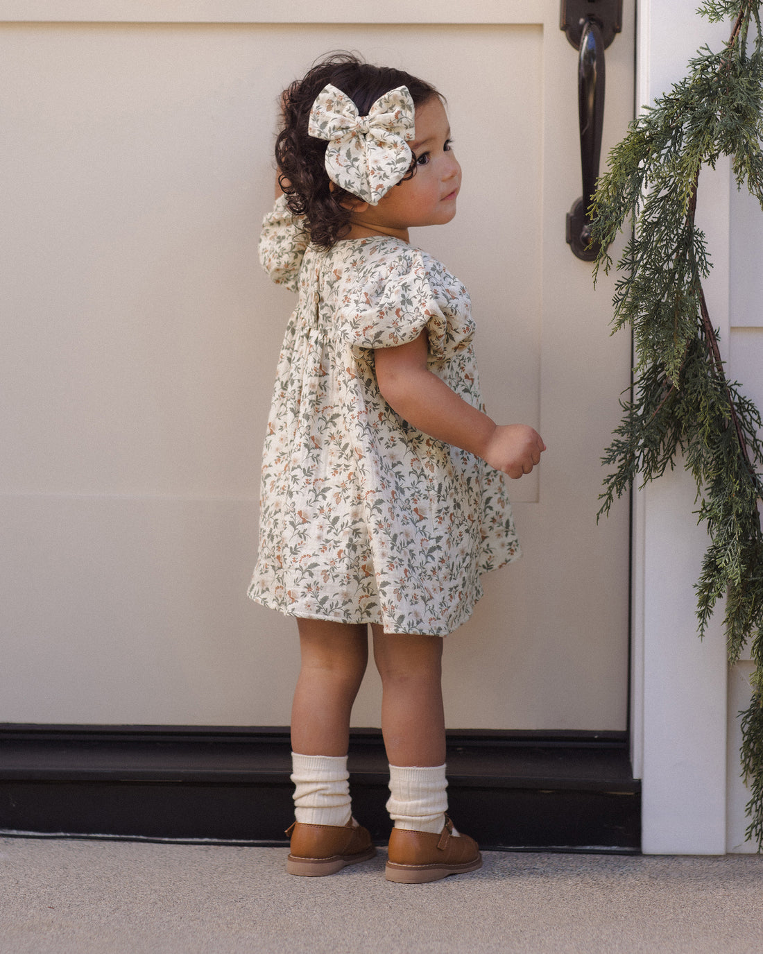 Quincy Mae Bow - Holiday Floral