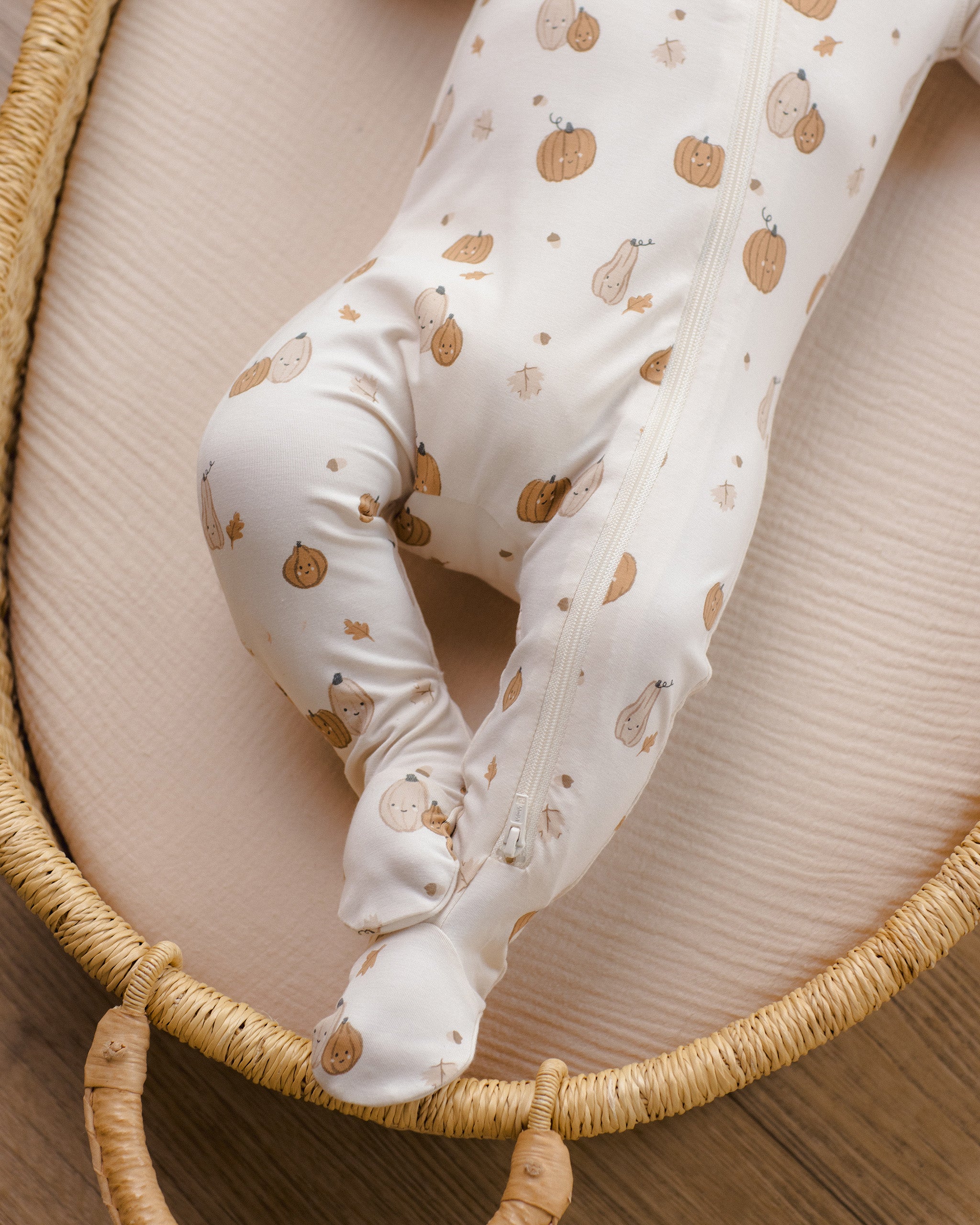 Quincy Mae Bamboo Zip Footie - Harvest Friends