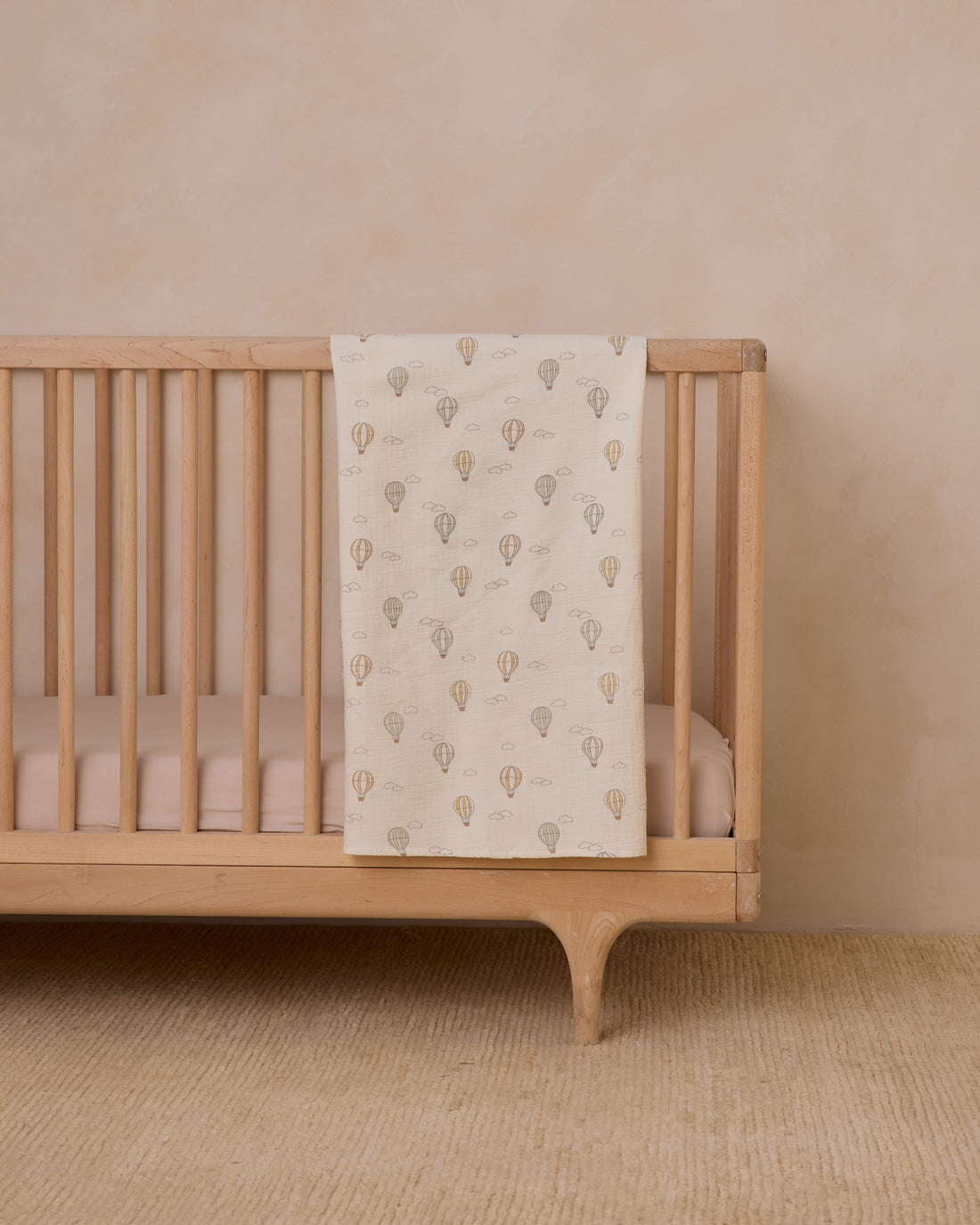 Quincy Mae Woven Swaddle - Hot Air Balloons