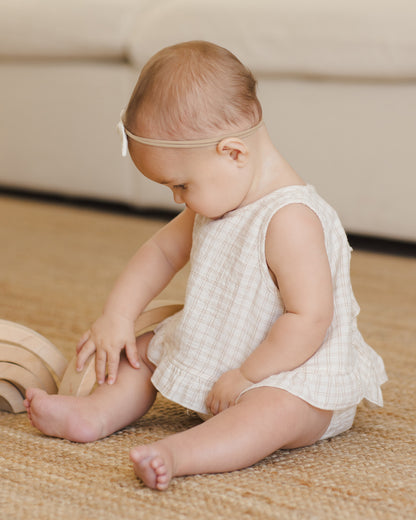 Quincy Mae Ruffled Tulip Top + Bloomer Set - Oat Check