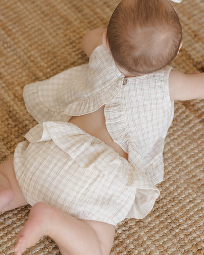 Quincy Mae Ruffled Tulip Top + Bloomer Set - Oat Check