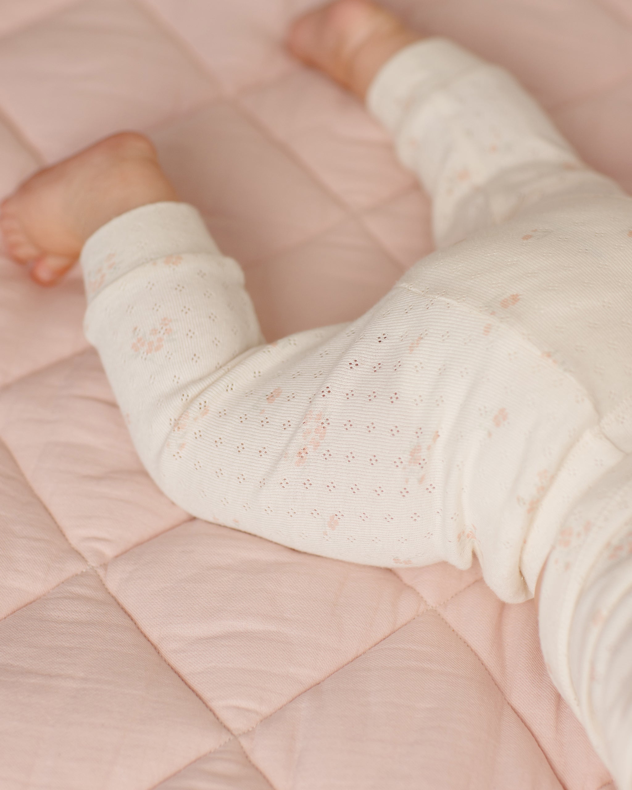 Quincy Mae Pointelle Tee + Legging - Pink Ditsy