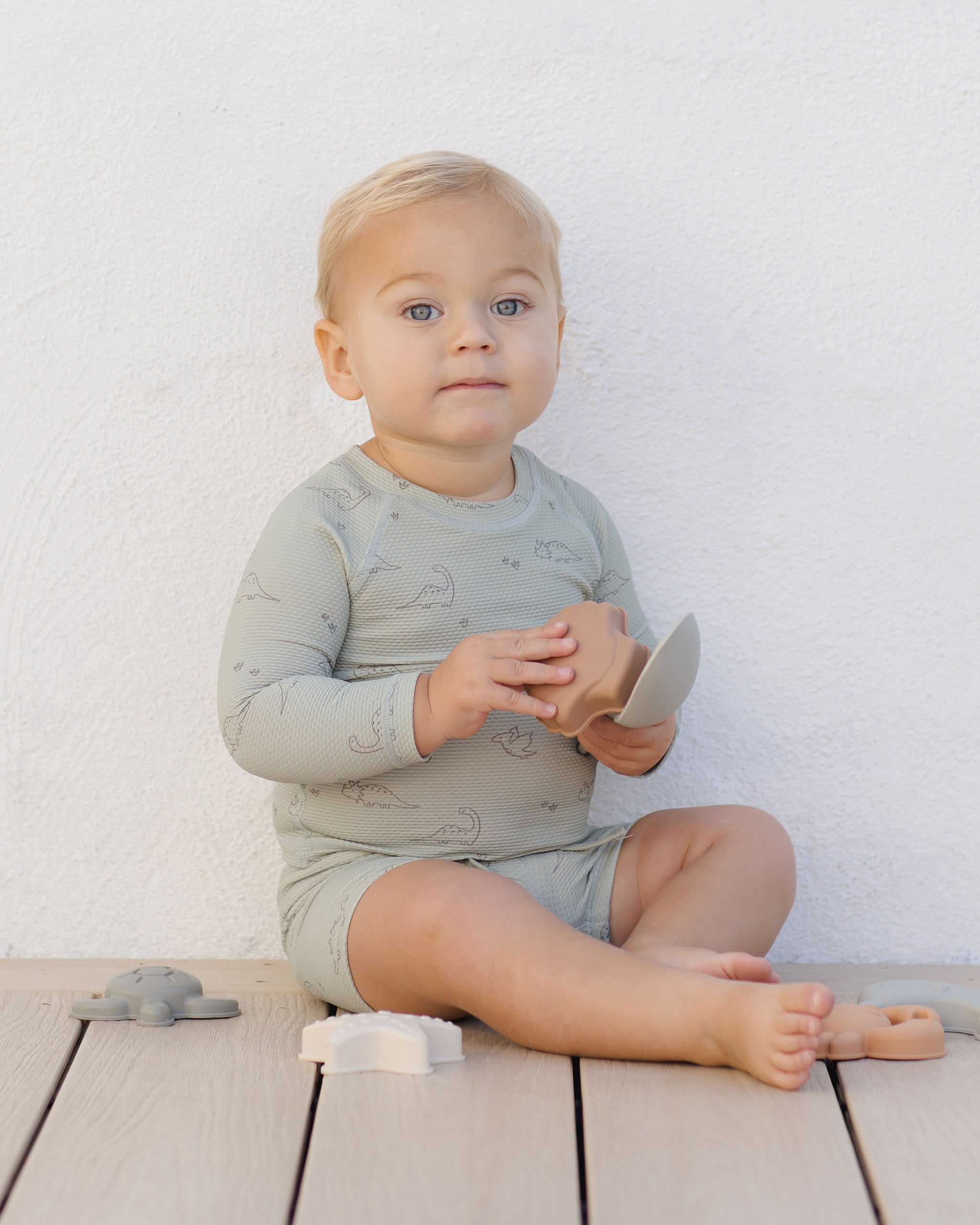 Quincy Mae Finn Rashguard + Short Set - Dino
