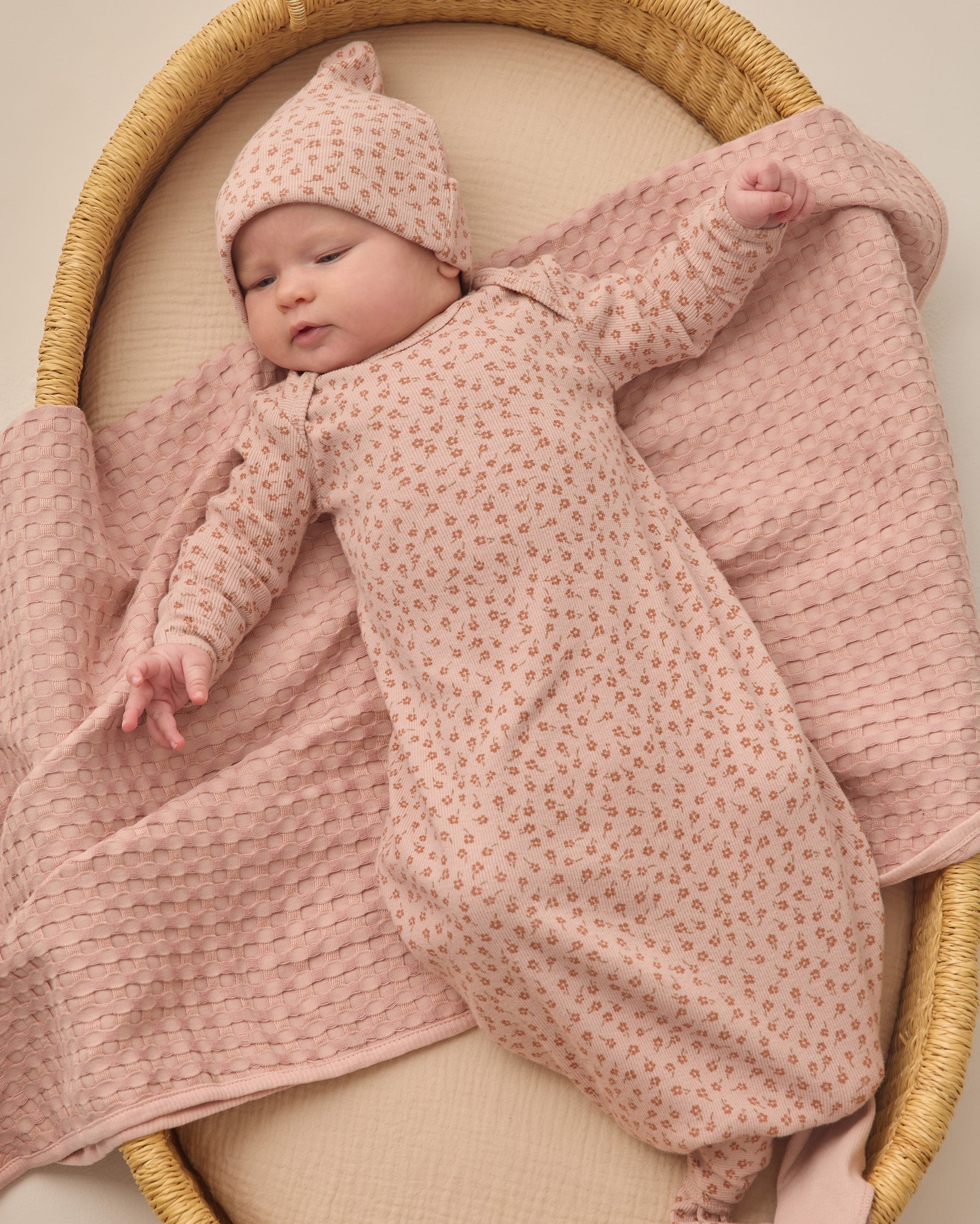 Quincy Mae Knotted Baby Gown + Hat Set - Posy