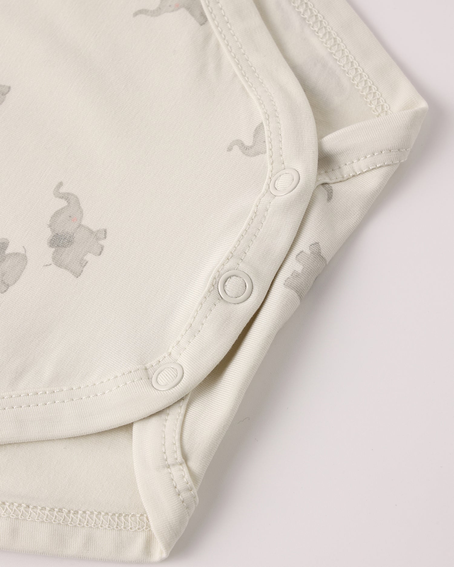 Quincy Mae Bamboo Shot Sleeve Bodysuit - Elephants