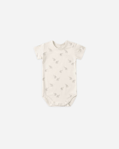 Quincy Mae Bamboo Shot Sleeve Bodysuit - Elephants
