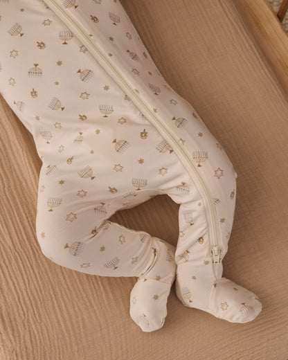 Quincy Mae Bamboo Zip Footie - Hanukkah
