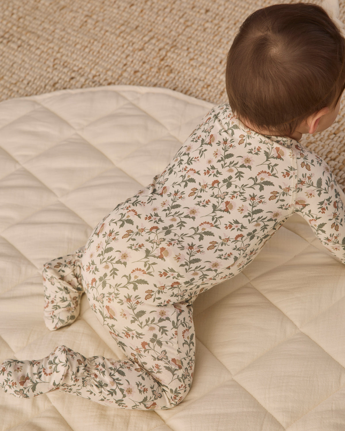 Quincy Mae Bamboo Zip Footie - Holiday Floral