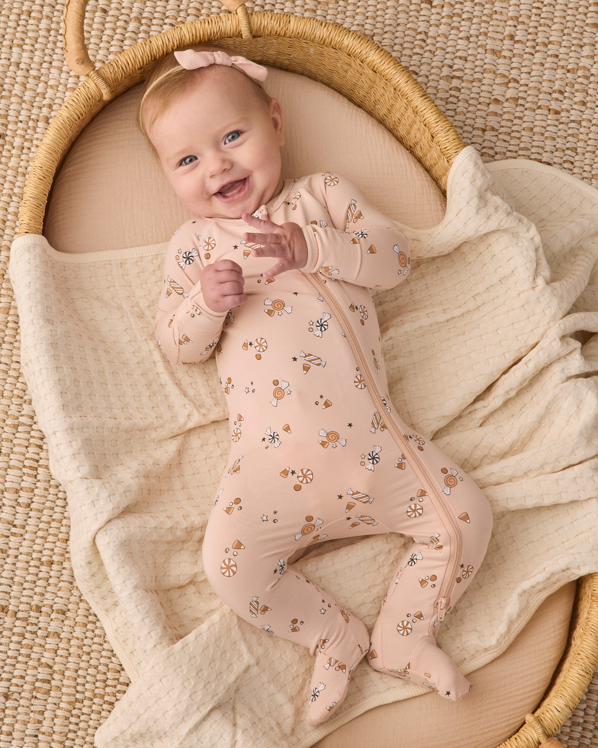Quincy Mae Bamboo Zip Footie - Candy