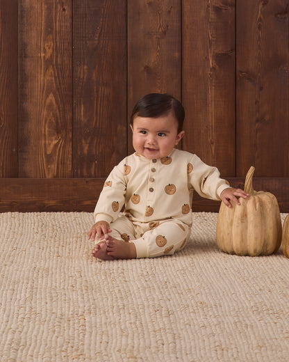 Quincy Mae Relaxed Fleece Jumpsuit - Pumpkins