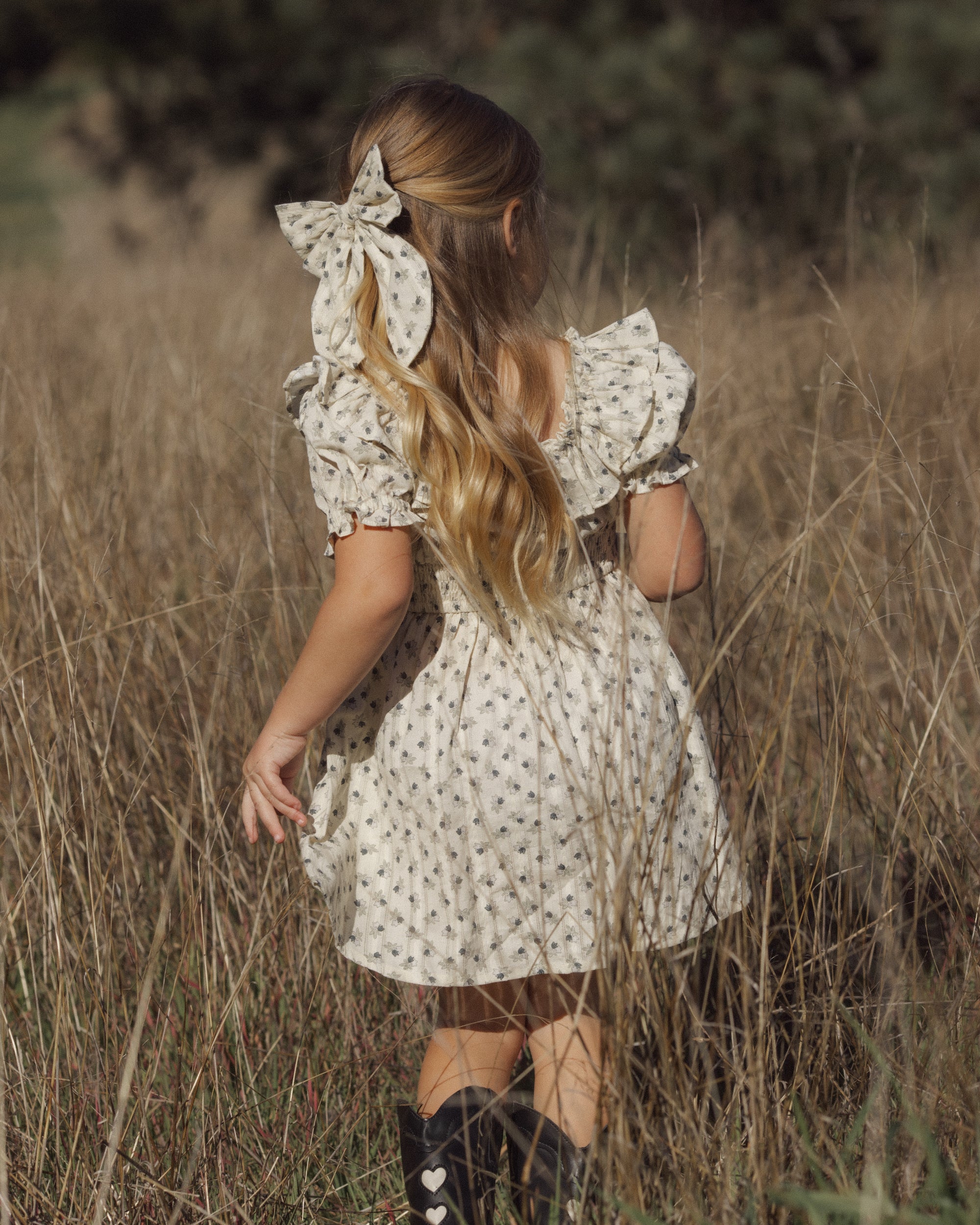 Rylee + Cru Oversized Bow - Vintage Fleur