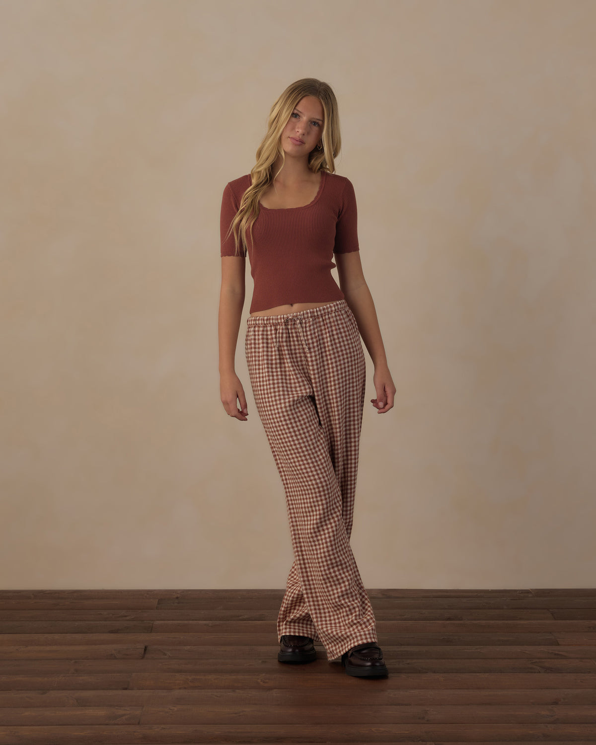 Rylee + Cru Teen Scallop Tee - Brick