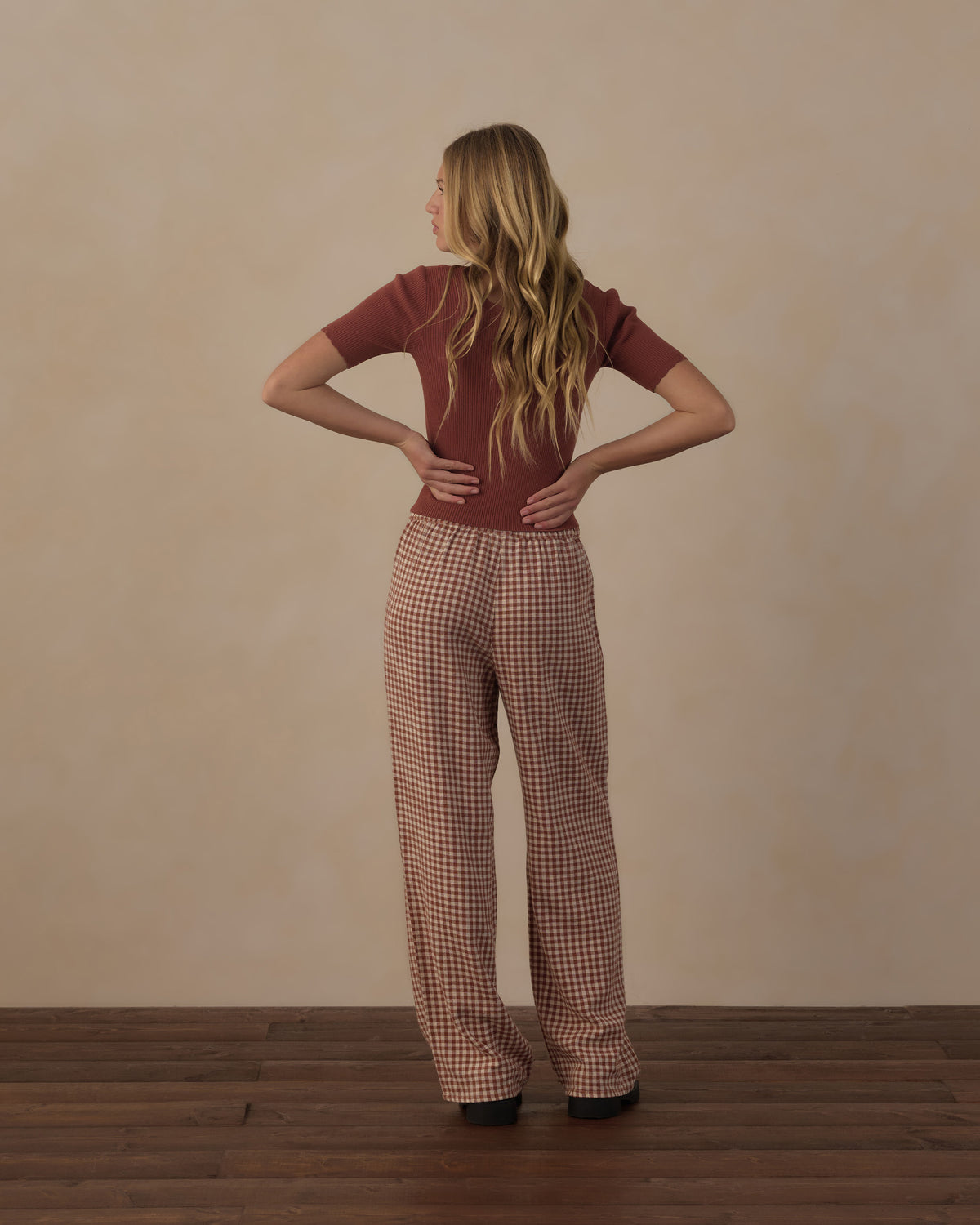Rylee + Cru Teen Scallop Tee - Brick