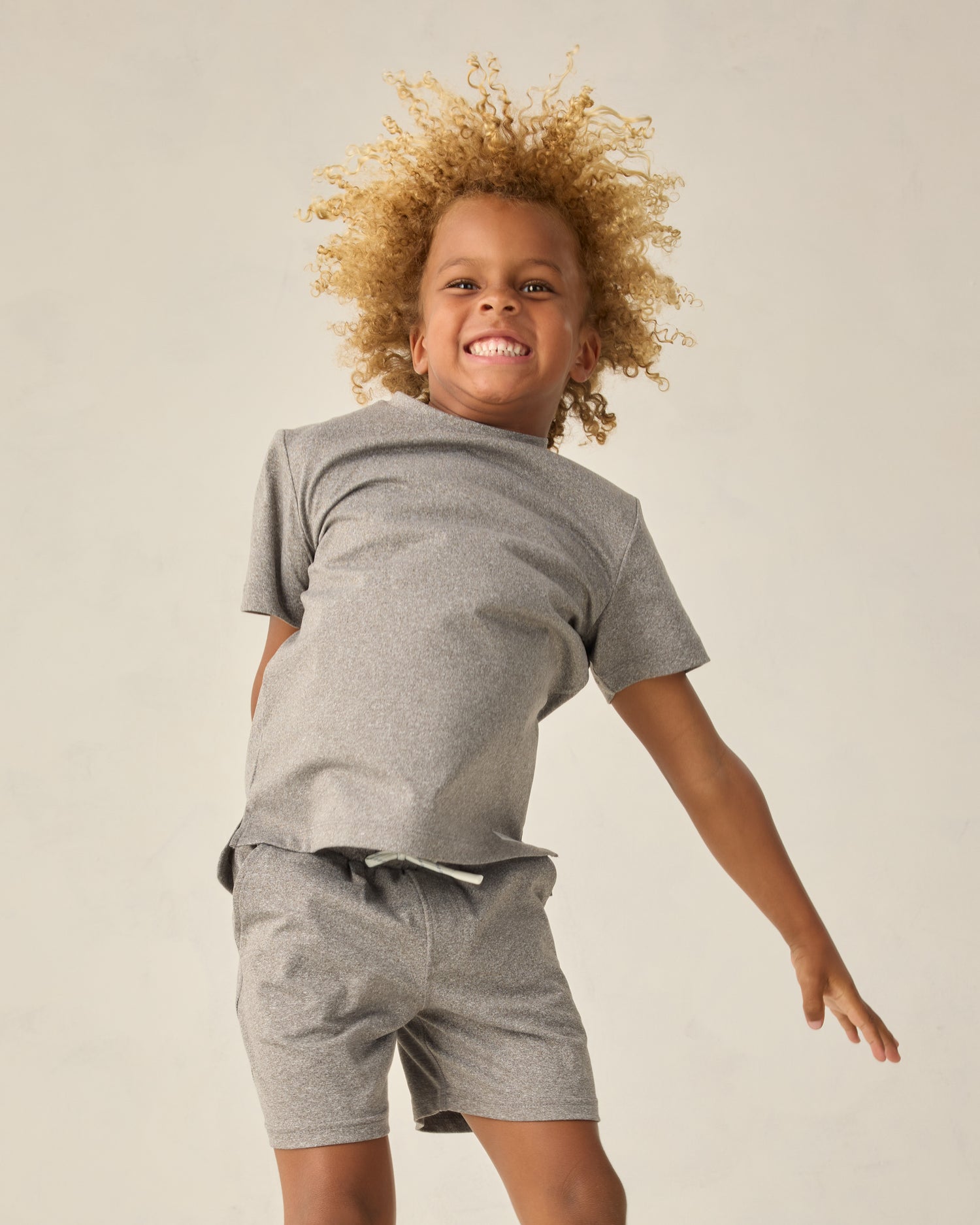 Rylee + Cru Play X Play Cove Essential Tee - Heathered Grey