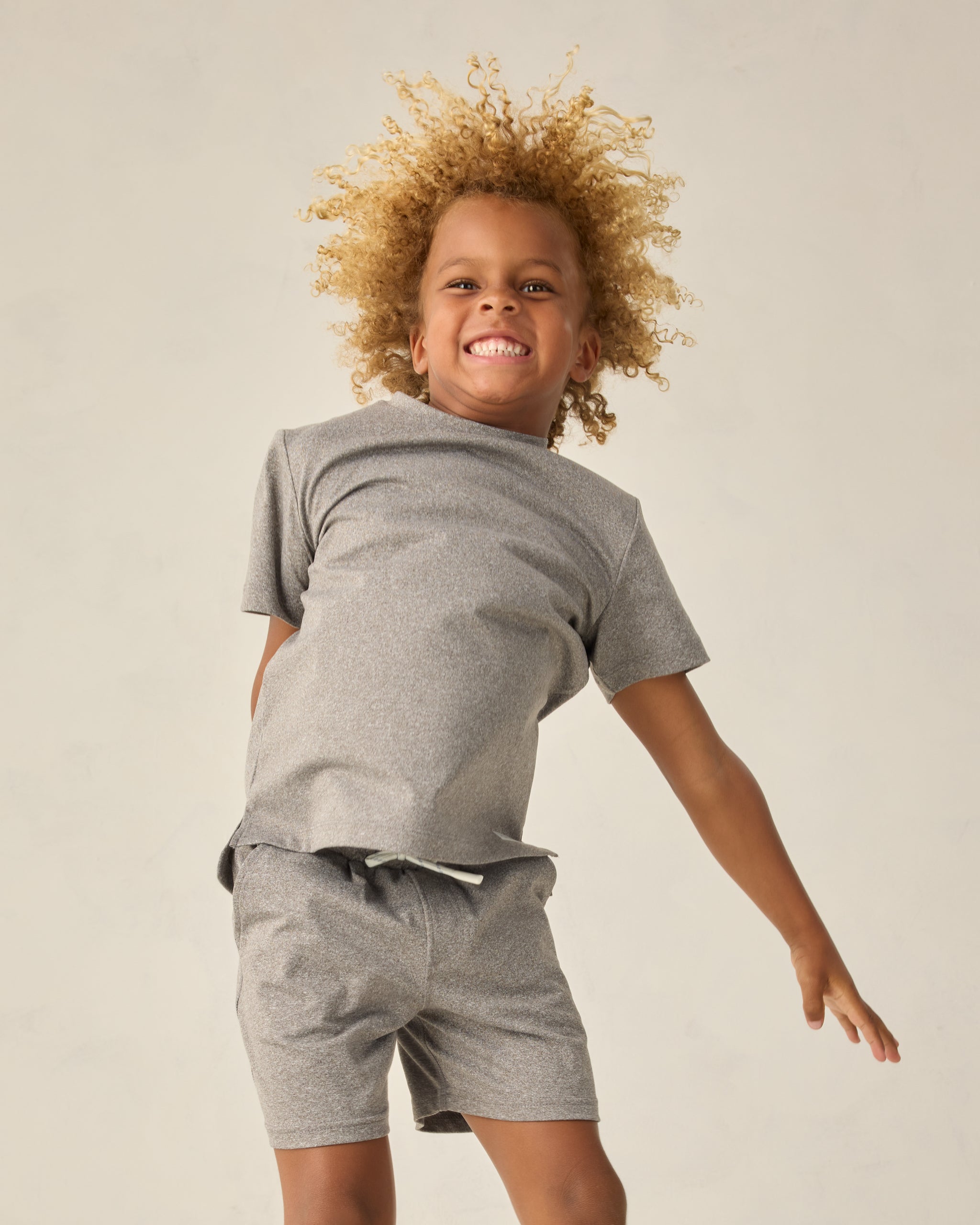 Rylee + Cru Play X Play Cove Essential Tee - Heathered Grey