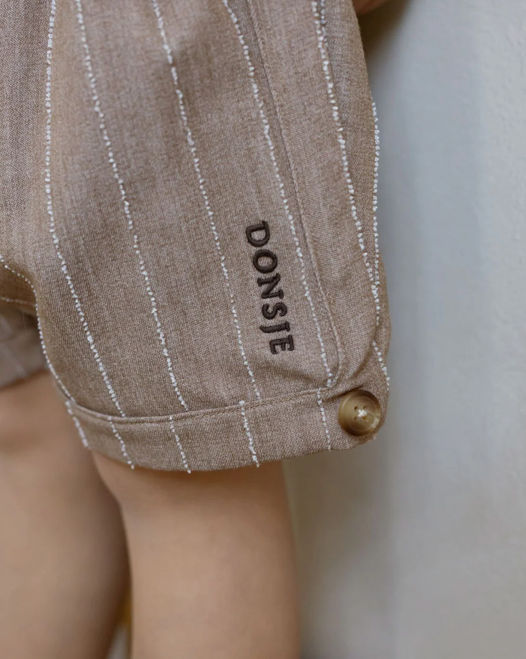 Donsje Dantien Shorts -Milk Chocolate Striped