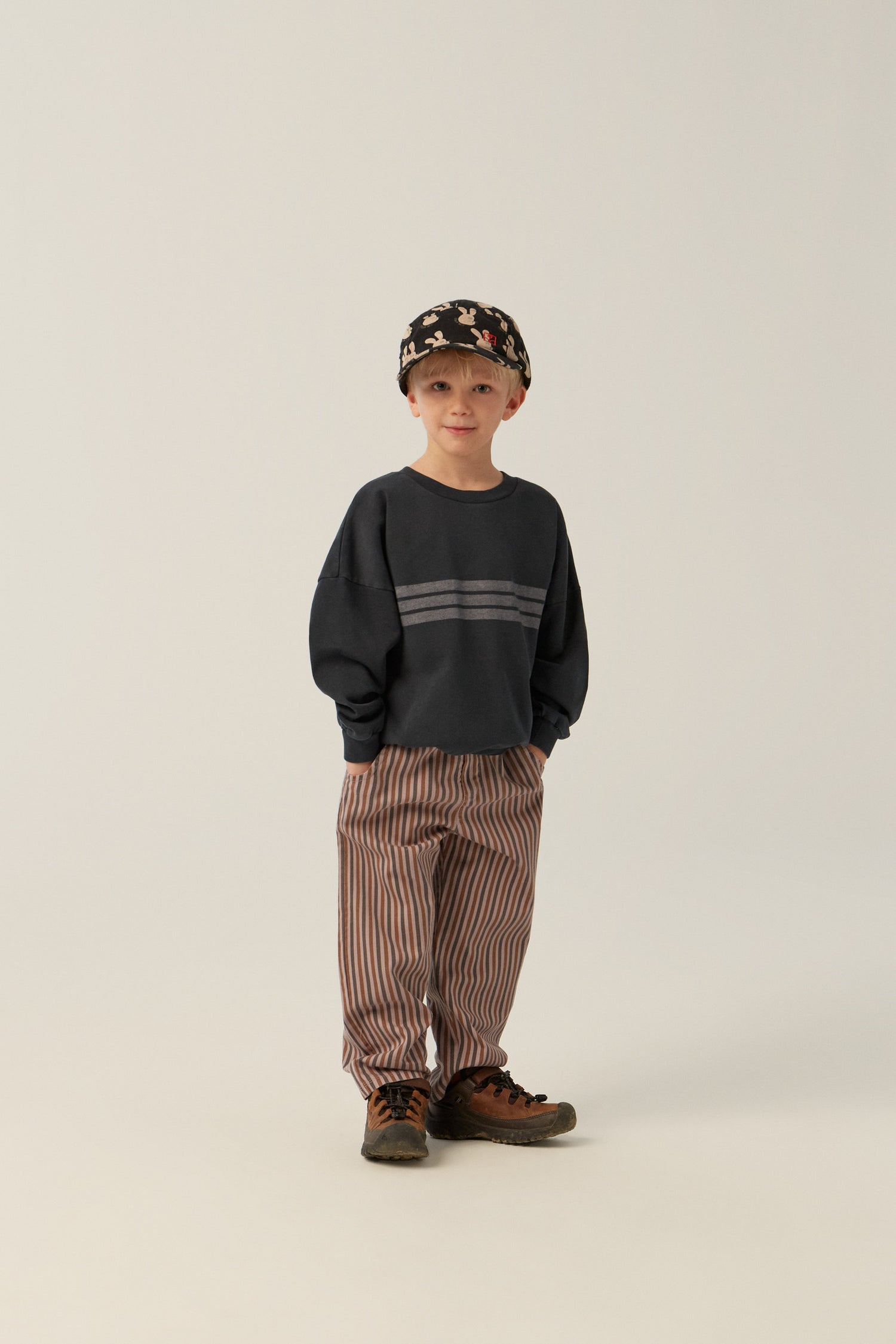 The Campamento Grey Washed Sweatshirt - Grey