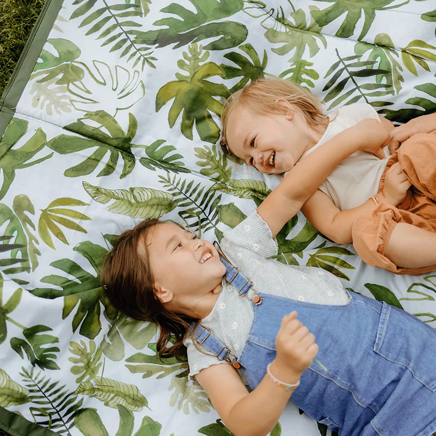 Little Unicorn Outdoor Blanket - Tropical Leaf