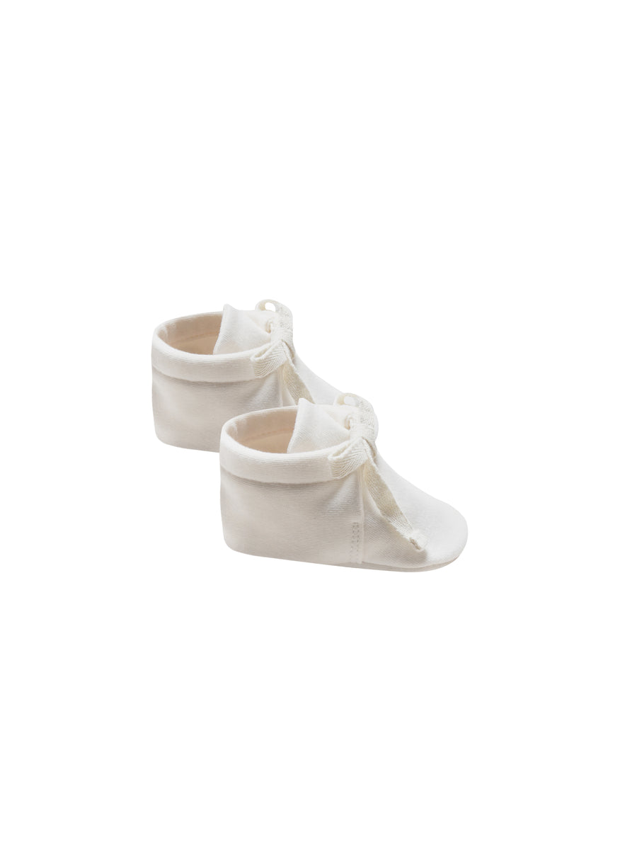 Quincy Mae Baby Booties - Ivory – Dreams of Cuteness