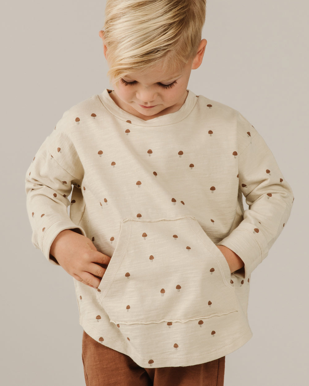 Rylee + Cru Longsleeve Pouch Tee - Mushroom